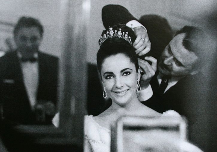 The Prince of Coiffure Alexandre de Paris with Elizabeth Taylor in 1963Elizabeth Taylors Douglas Kirkland