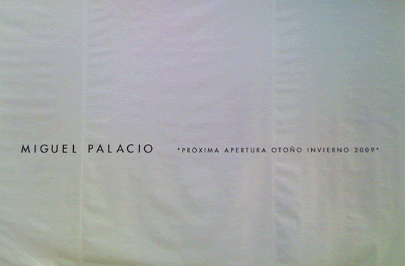 Miguel Palacio abrira en nueva tienda en Don Ramon de la Cruz con vestidos de moda